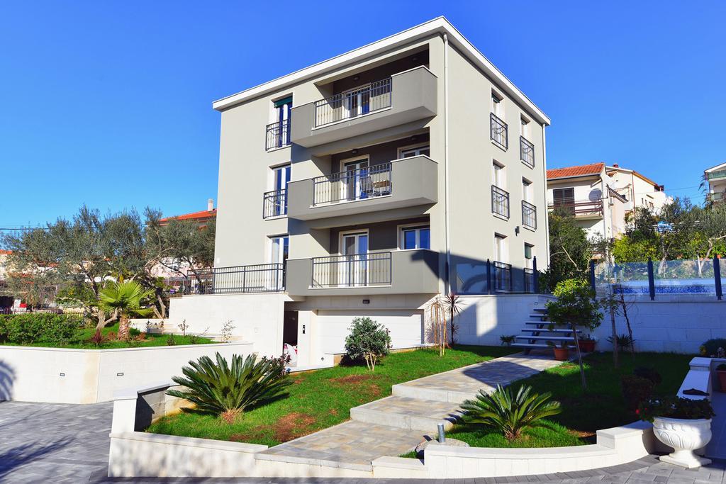 Apartments Villa Coratina Trogir Ngoại thất bức ảnh