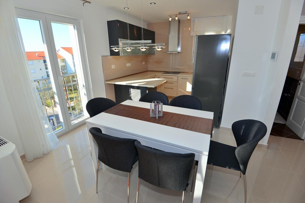 Apartments Villa Coratina Trogir Ngoại thất bức ảnh